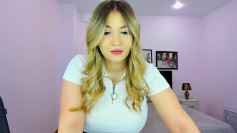 Sarah online show from January 14, 2:00 pm