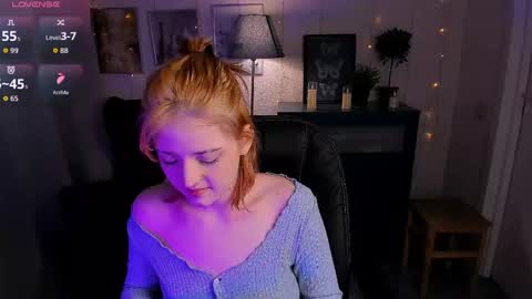 Sarah online show from April 11, 9:29 pm