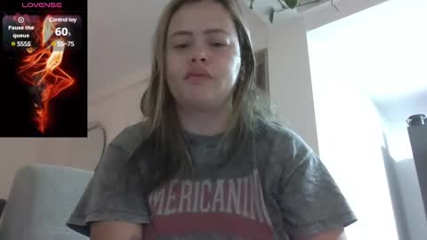 sara martinez online show from March 1, 12:12 pm