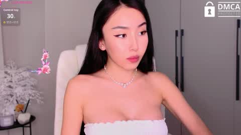 Mia online show from October 1, 6:51 am