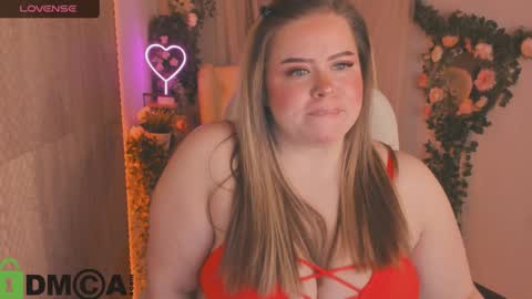 Sara online show from December 13, 9:30 pm