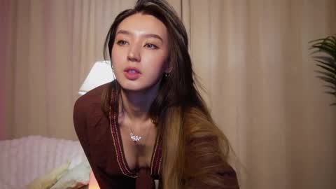 Shara online show from February 1, 1:51 pm