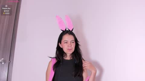 Sara   online show from April 6, 2:07 pm