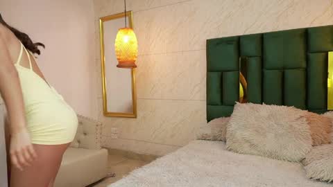 Sara W online show from March 30, 3:00 pm