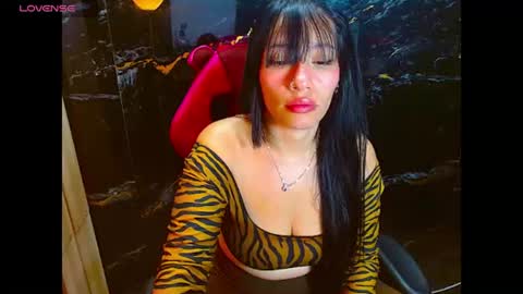 saray_nice online show from April 18, 5:43 am