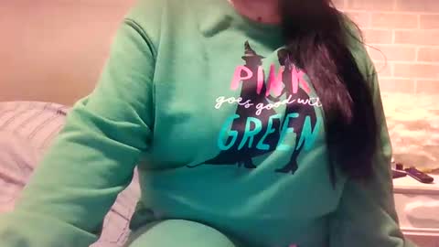 Sara online show from December 22, 1:01 am