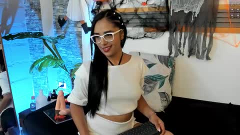 Sara online show from October 17, 2:15 am