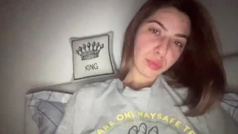 Sarrah online show from March 11, 8:20 pm