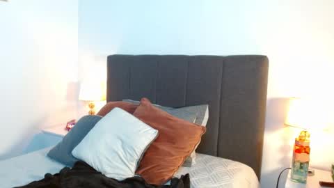 sasha_bowei online show from October 2, 2:05 am