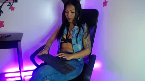 Sasha Brattz online show from December 24, 6:00 am