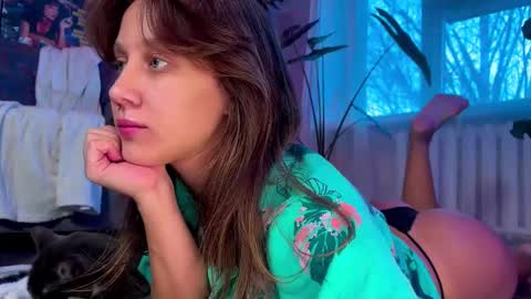 Alexandra Sasha in short online show from November 14, 6:46 am