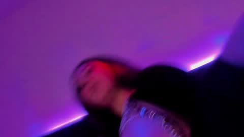   Sasha   online show from December 7, 4:20 am