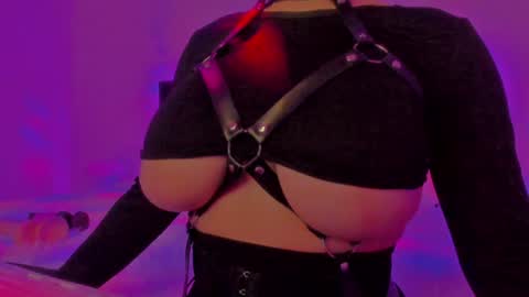   Sasha   online show from February 9, 1:34 am