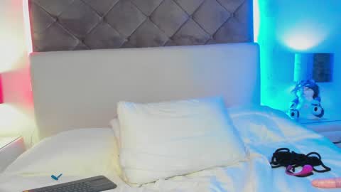 selene  online show from December 28, 6:49 am