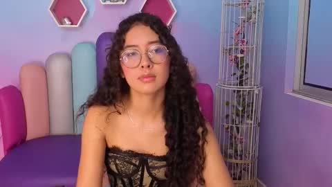 SashaMonroee  online show from October 29, 11:40 pm