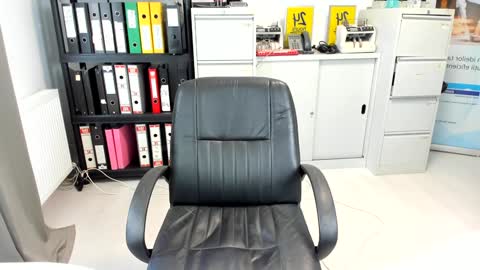 sassytiff online show from September 20, 11:30 am