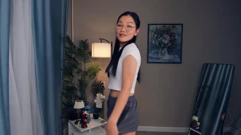 Satin online show from March 3, 8:26 pm