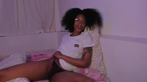 saturno_vibes online show from March 5, 12:00 pm