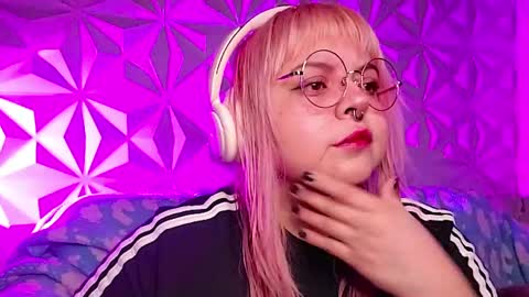 Gina George online show from April 16, 11:07 pm