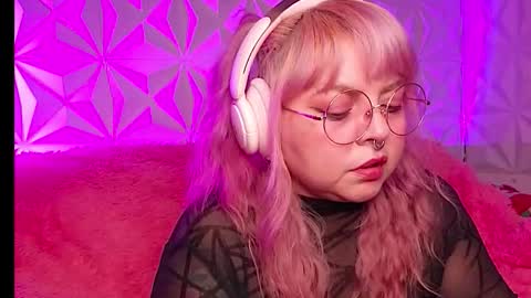 Gina George online show from January 13, 12:49 am