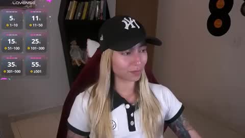 I AM JENN  online show from September 27, 5:47 am