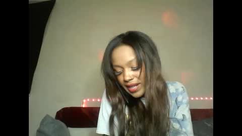 Shaniiice online show from March 5, 6:45 pm