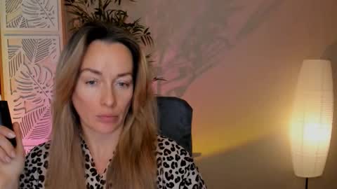 save the qween online show from February 7, 7:01 am