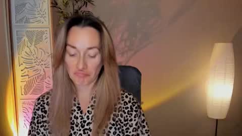 save the qween online show from February 9, 12:07 pm