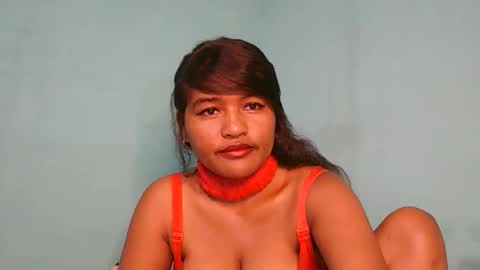 saylla1 online show from March 9, 5:10 am