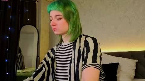 Emmy online show from April 4, 1:04 am