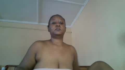 scarlet_25142359 online show from September 17, 9:51 am