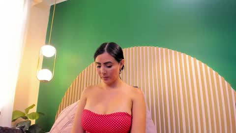 Scarlet Edwars online show from February 12, 8:32 pm