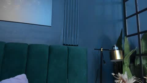 Scarlet Edwars online show from October 28, 7:52 pm