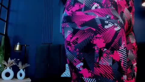 Scarlet Edwars online show from October 19, 12:18 pm