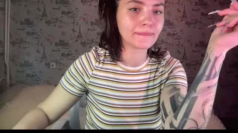 scarletpetal online show from September 23, 10:46 am