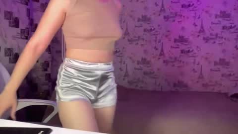 scarletpetal online show from September 30, 11:27 am