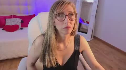 Scarlett online show from July 10, 11:54 am