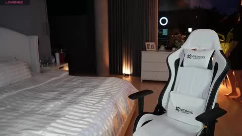 juli online show from September 22, 11:14 pm