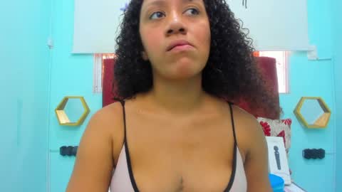 scarlett_fox20 online show from April 9, 1:38 pm