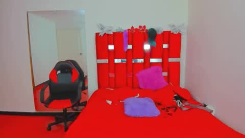 scarlett_red_11 online show from May 1, 9:07 pm