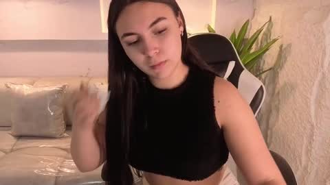 Scarlett online show from November 20, 1:01 pm