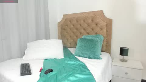 scarlett_star01 online show from February 5, 1:25 pm