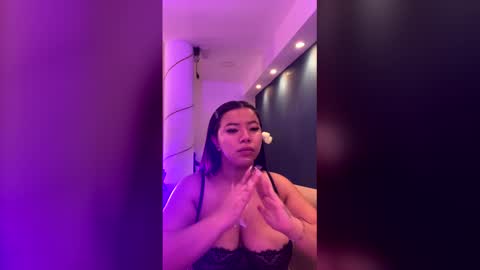 ScarlettDavis1  online show from April 20, 12:19 pm