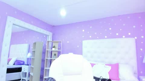 Scarlette  online show from October 17, 3:32 am