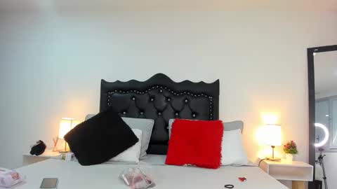 Scarlett online show from February 10, 1:01 pm