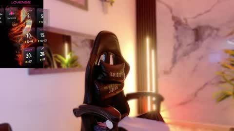 scarlettt_jones online show from April 15, 9:26 pm