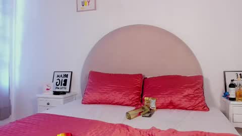 scarlett online show from September 26, 2:15 pm