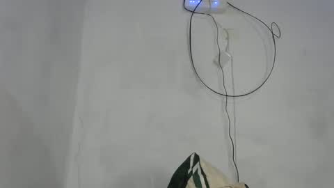 mai latina online show from February 2, 2:24 pm