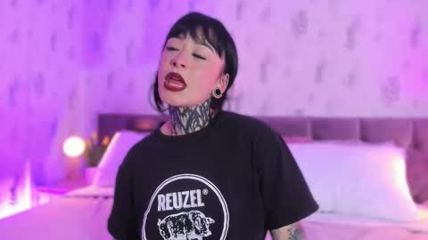 Scolw  online show from October 15, 9:06 pm