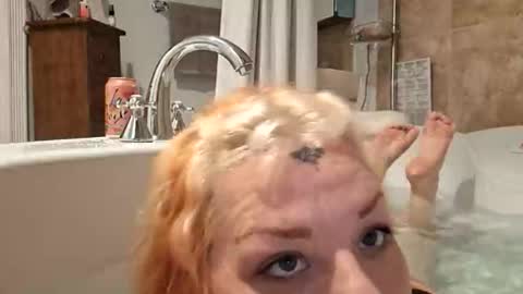 scorpiotrashpanda online show from May 28, 1:58 am